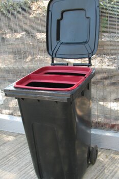 wheelie bin waste seperator